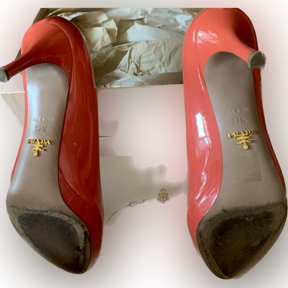 Prada 1KP159 coral patent leather peep toe pumps heels shoes 37.5 Womens 7 W Box - Picture 13 of 14